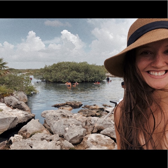 Meet your Posher, Maddie - Picture 6 of 10